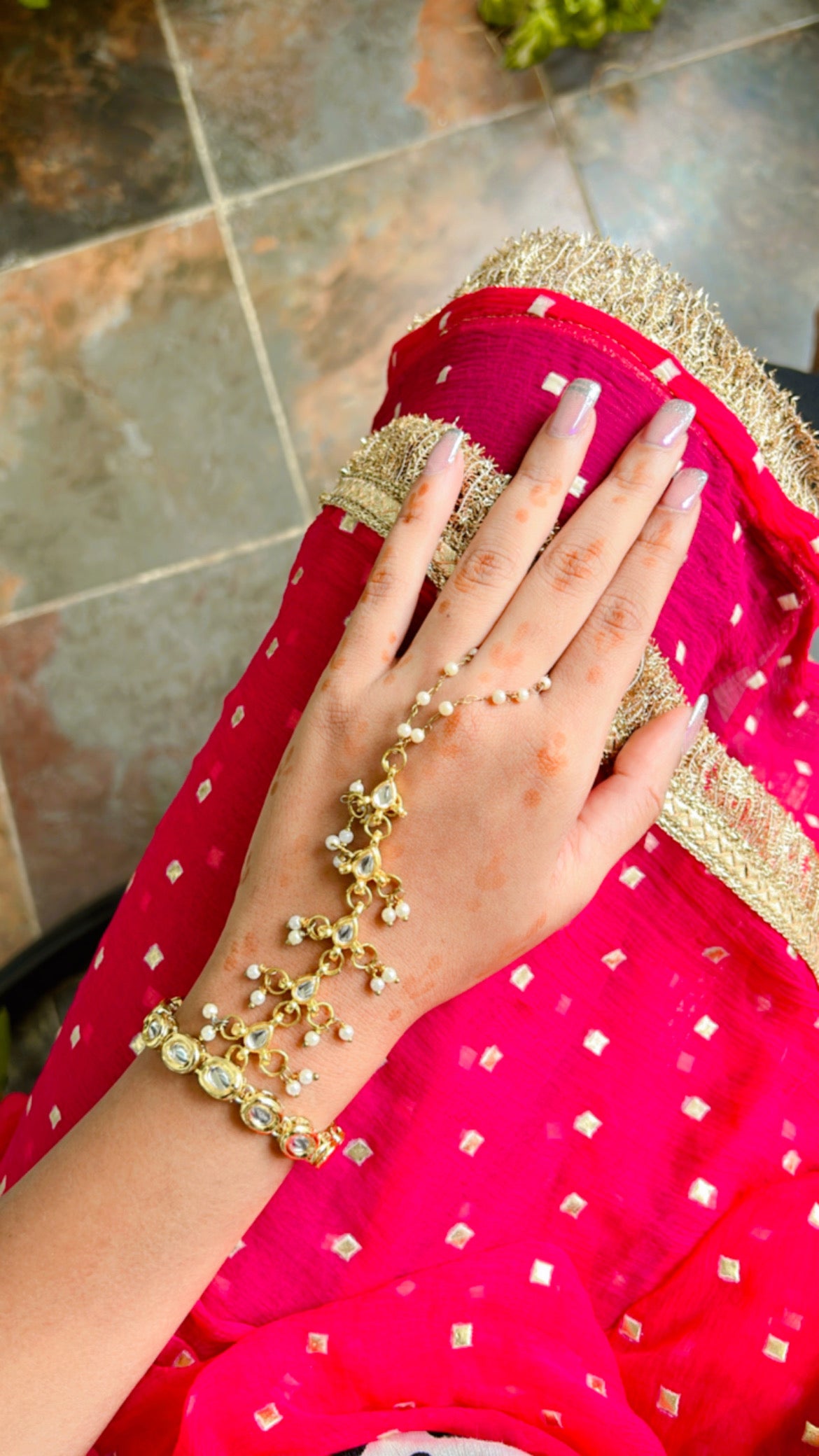 Kundan and Pearl Trendy Hanthfool