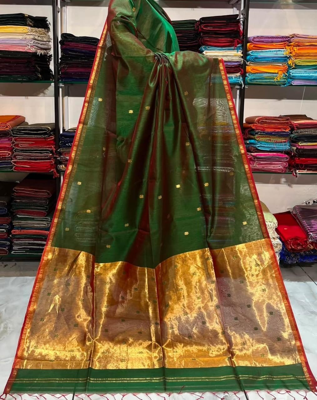 Zari Pallu Maheshwari silk Handloom Zari Saree