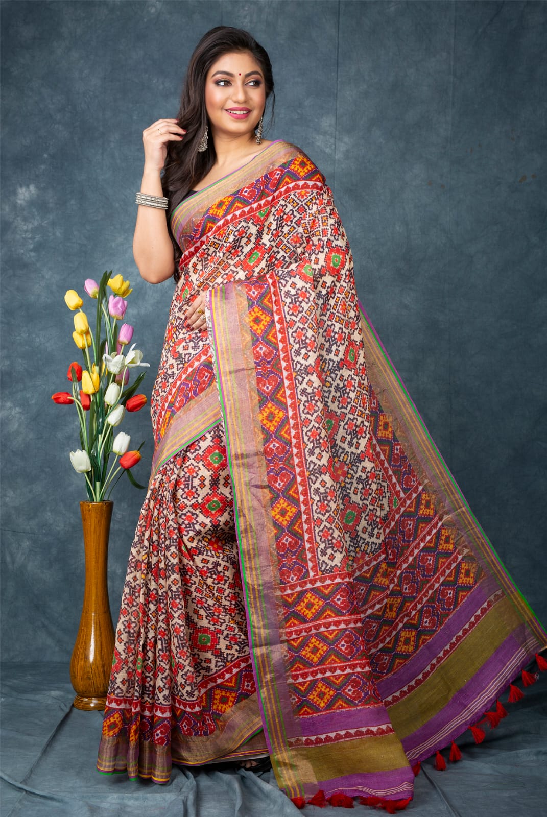 Patola look pure linen saree with blouse