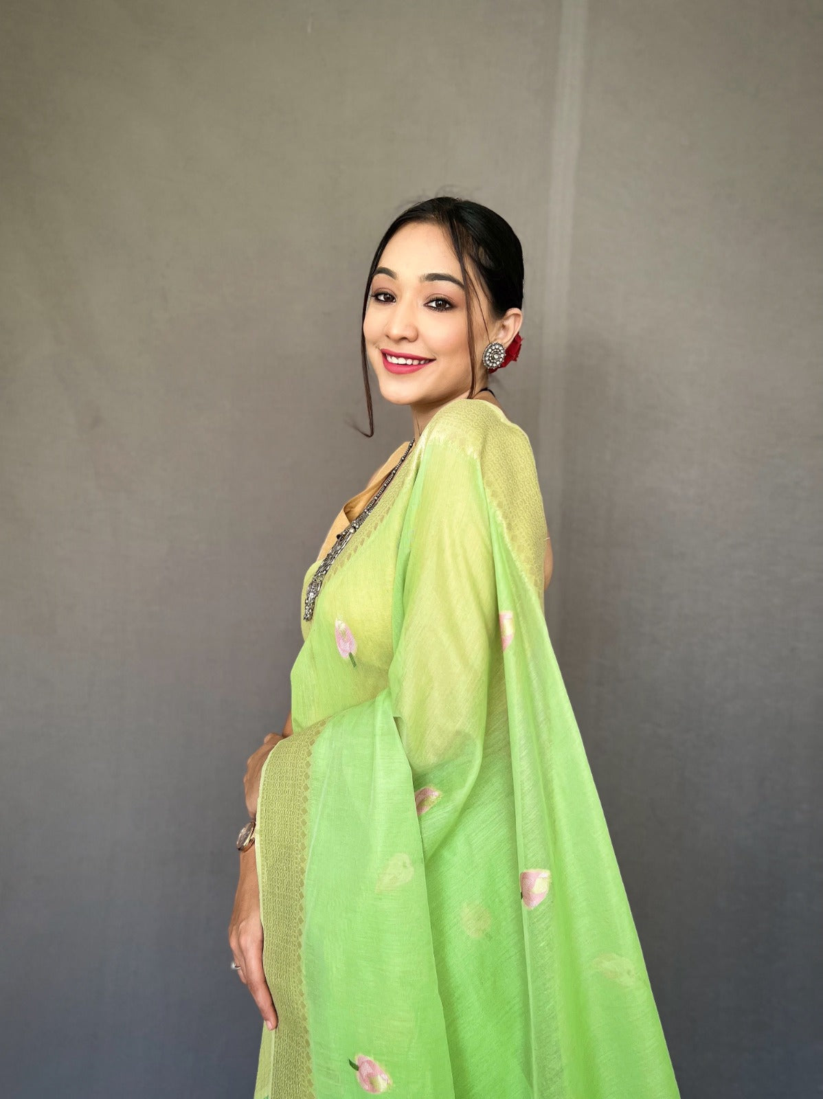 Linen Cotton saree in Green