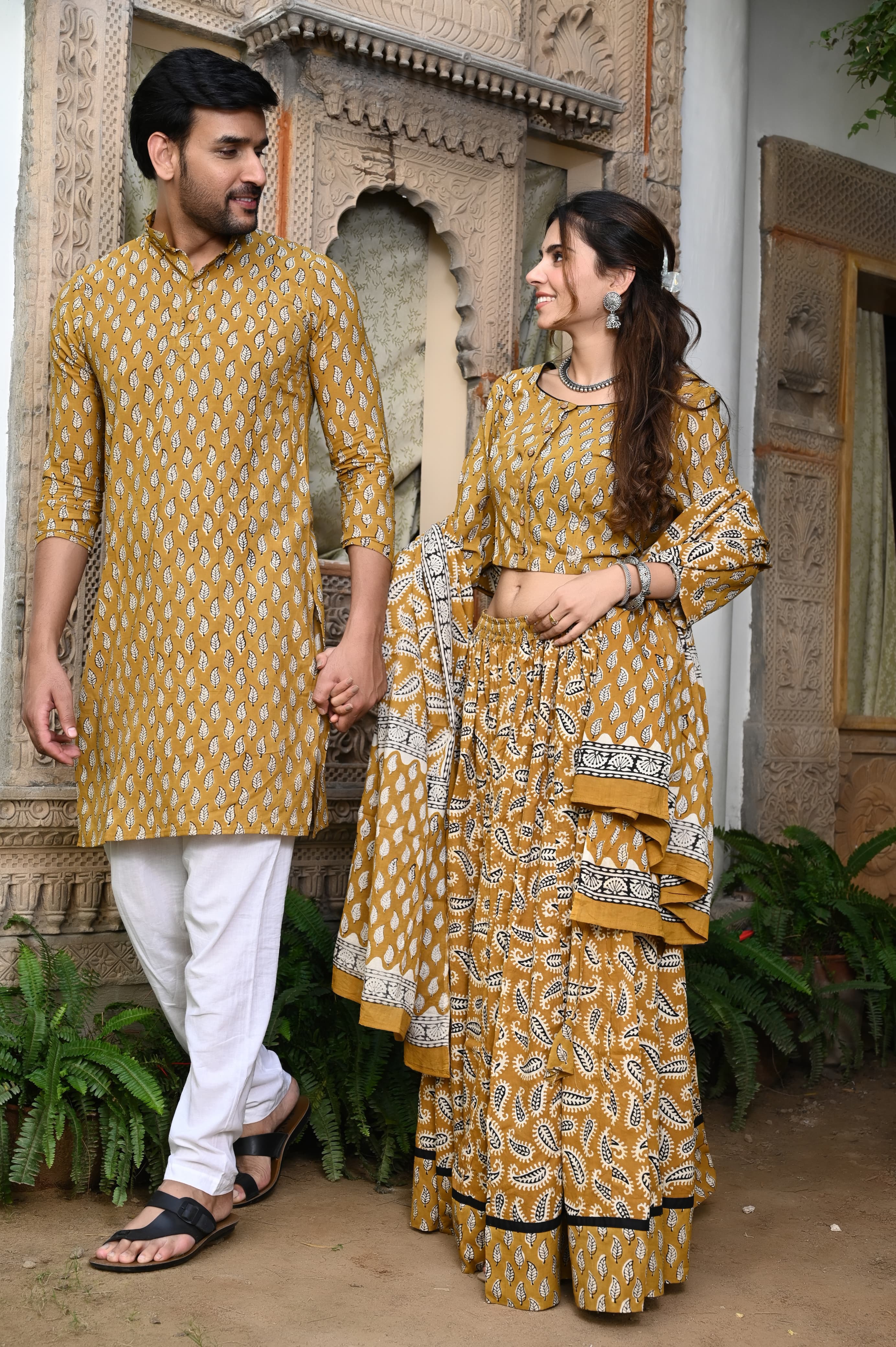 Yellow Color Twinning Couple Set In Flora