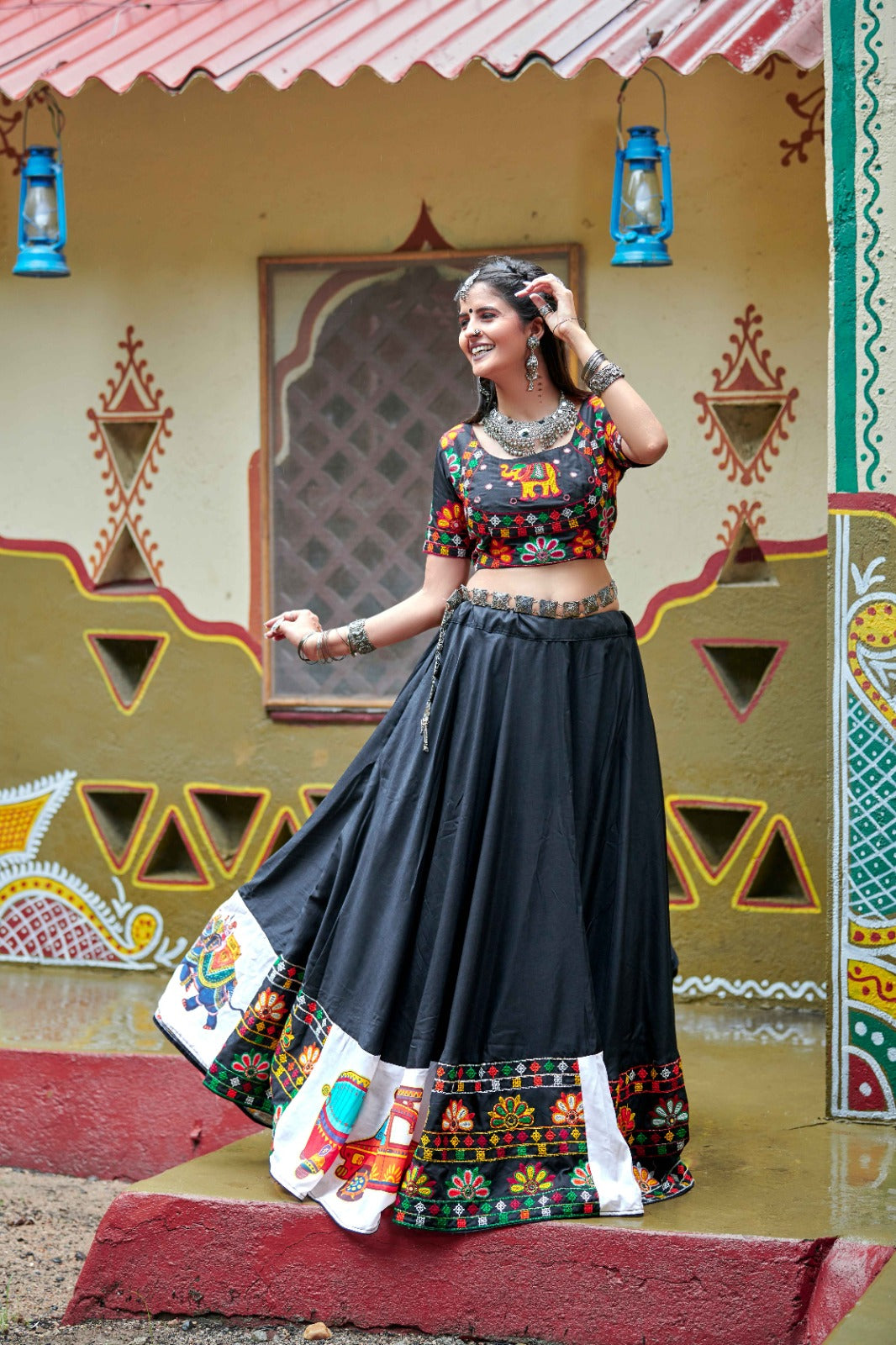 Black And White Kathiyawadi Navratri Lehenha Choli