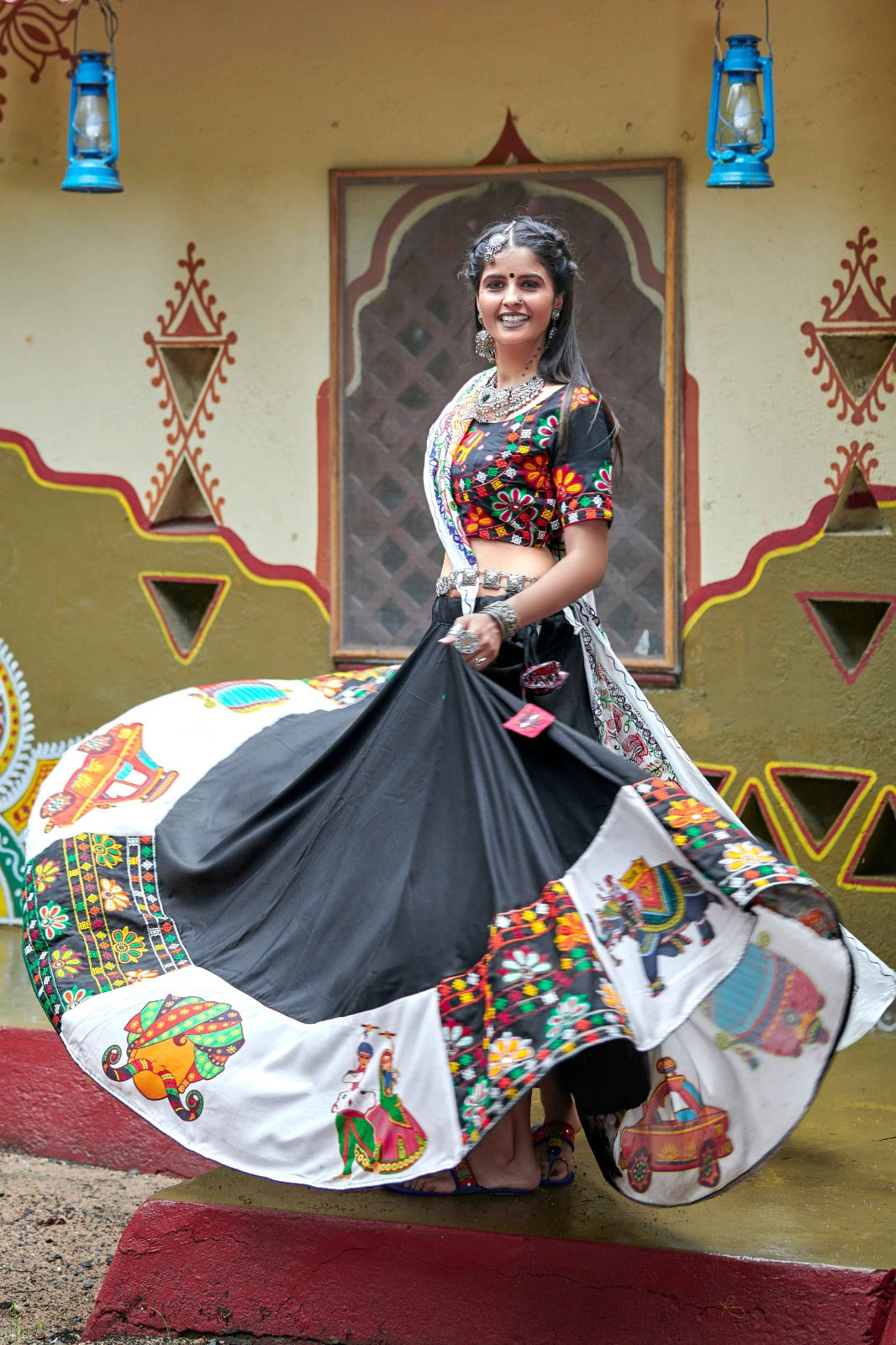 Black And White Kathiyawadi Navratri Lehenha Choli