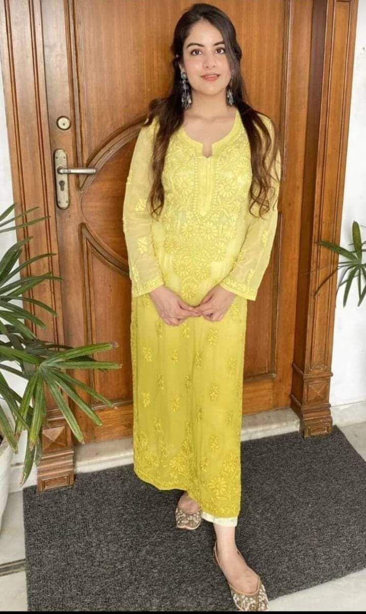 3D Work Gashpatti Chikankari Kurti