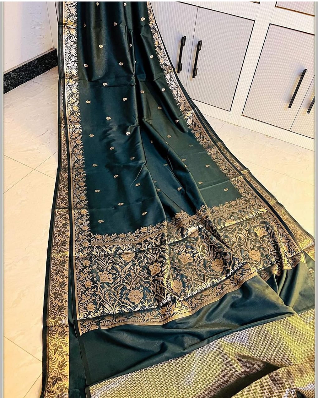 Royal Green Banarasi Soft Silk Fancy Saree