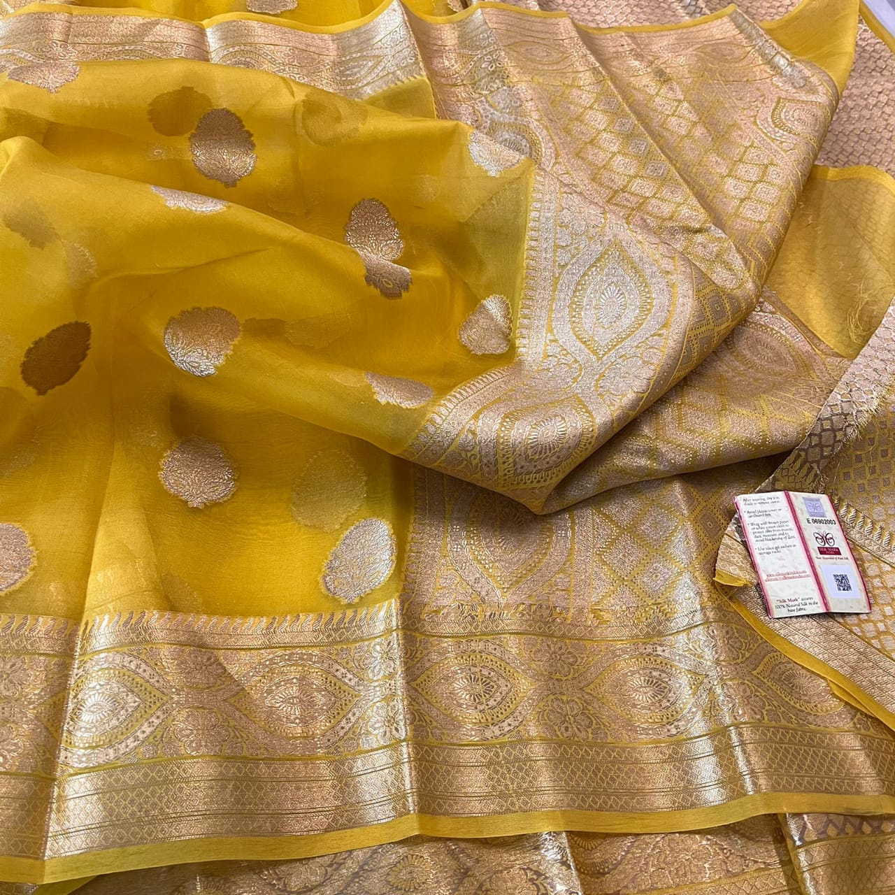 Banarasi kora organza saree with gotta patti work and blouse | Banarasi saree with stitched blouse | Indian saree outlets | Green saree blouse