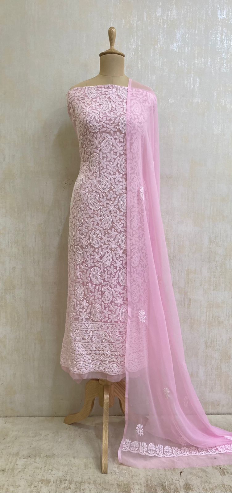 Chikankari kurti in pink Georgette