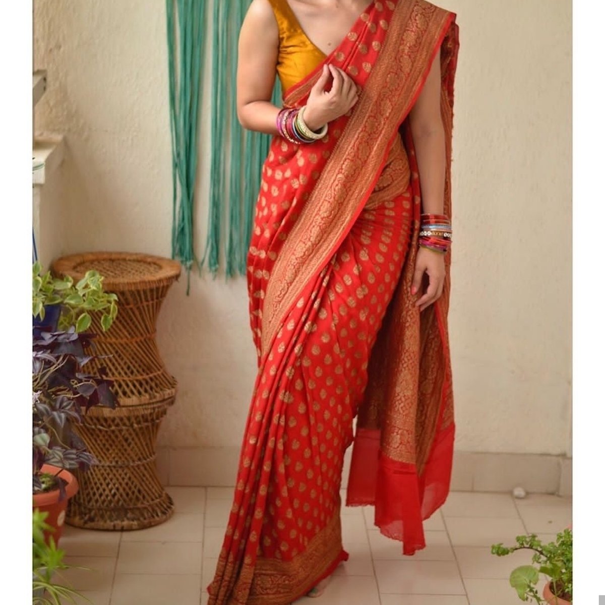 Red Heavy Banarasi Saree - jhakhas.com