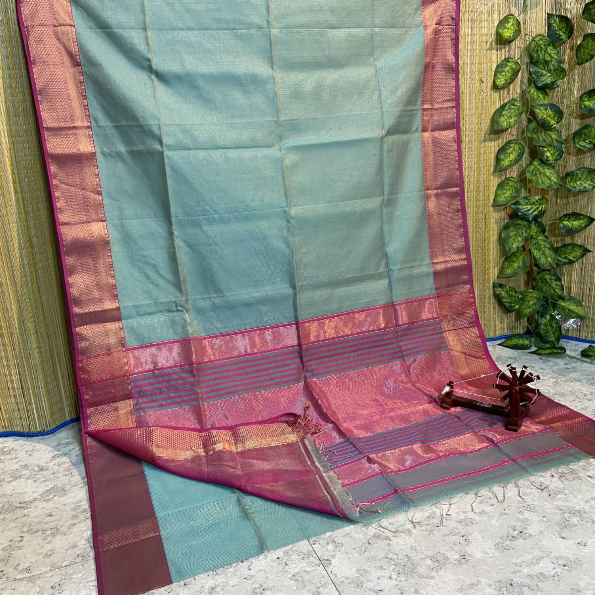 Maheshwari Tissue Zari Chex Saree In Sea Green