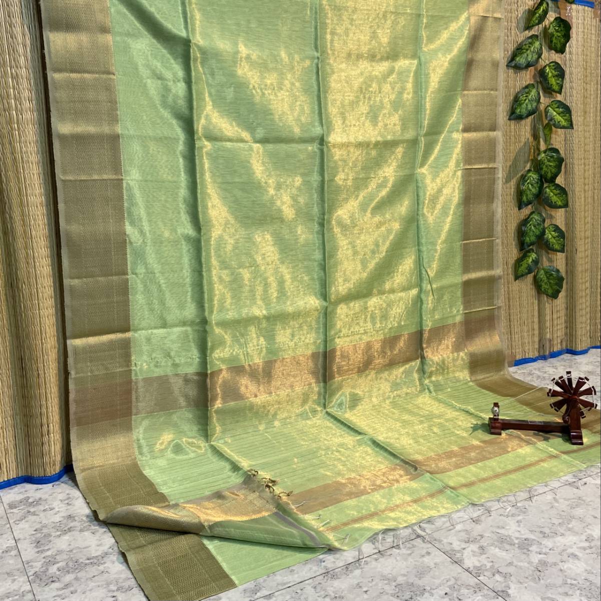 Maheshwari Tissue Twisting Zari Saree In Green