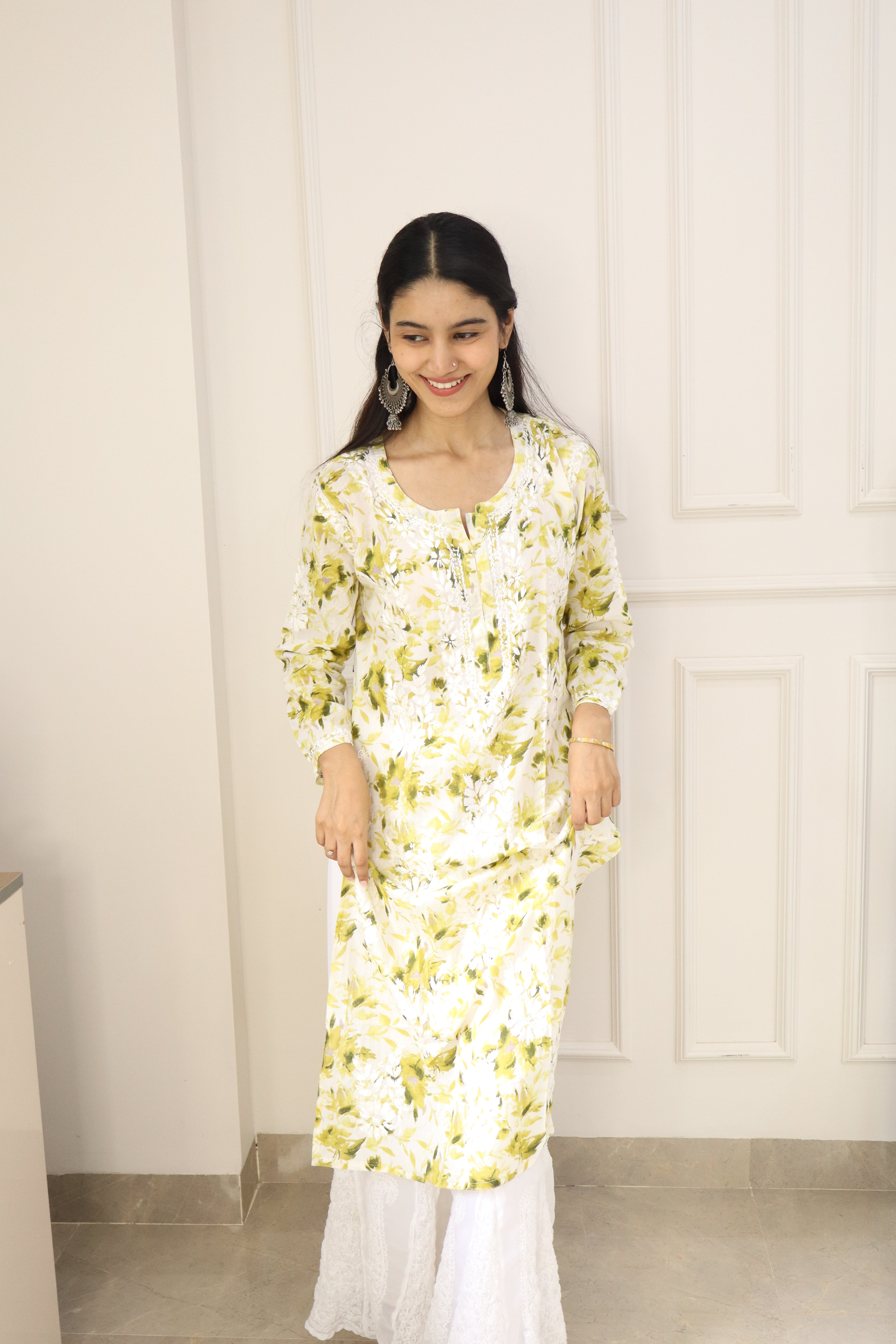 Gorgeous Green Mul mul cotton chikankari kurti