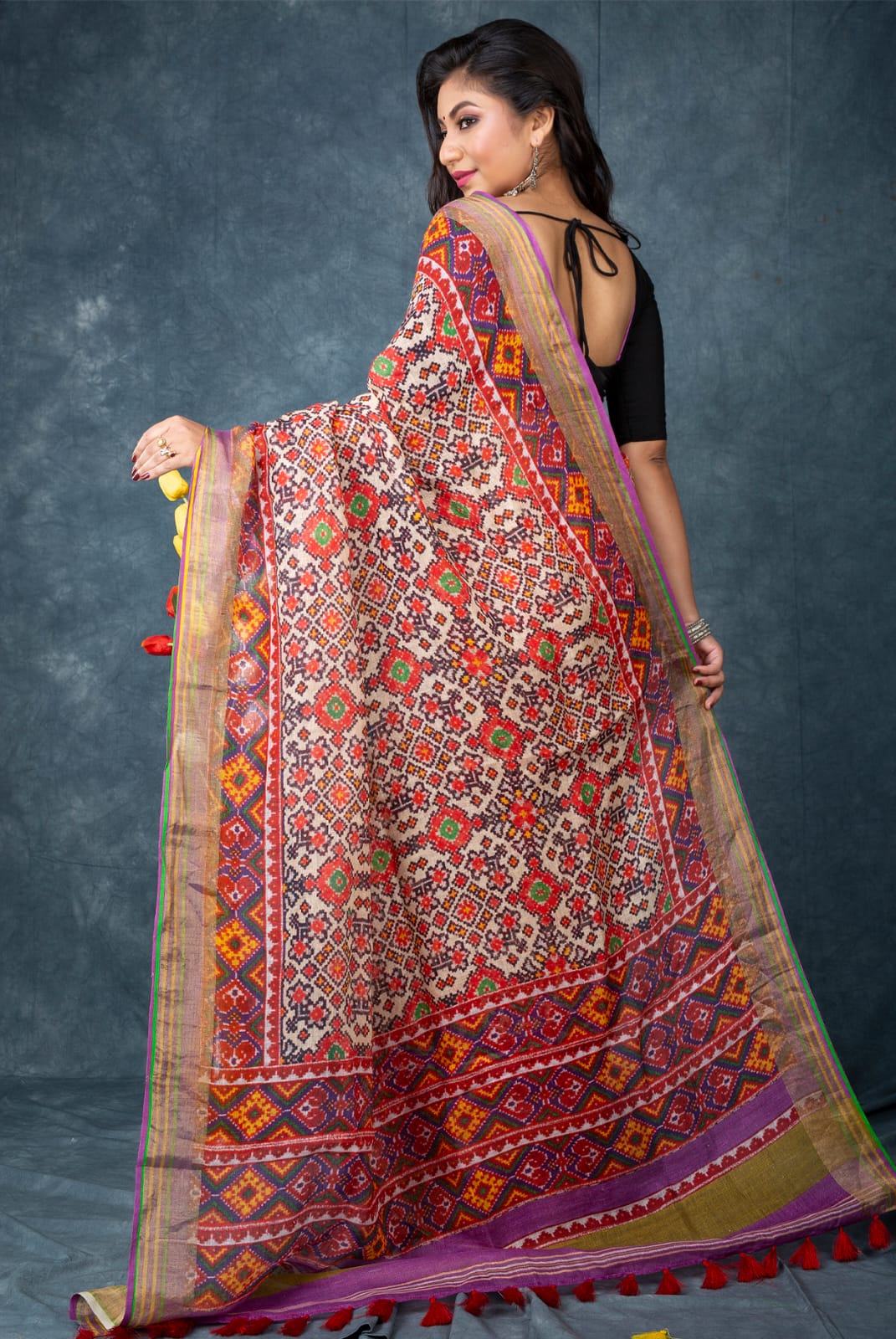 Patola look pure linen saree with blouse