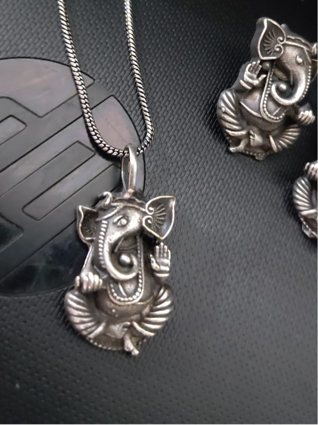 Ganpati Bappa pendant set