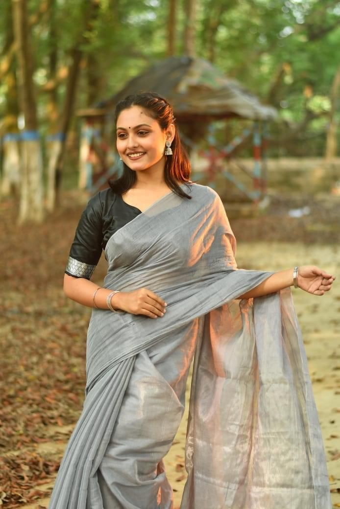 Grey Tissue Silk Saree With Blouse