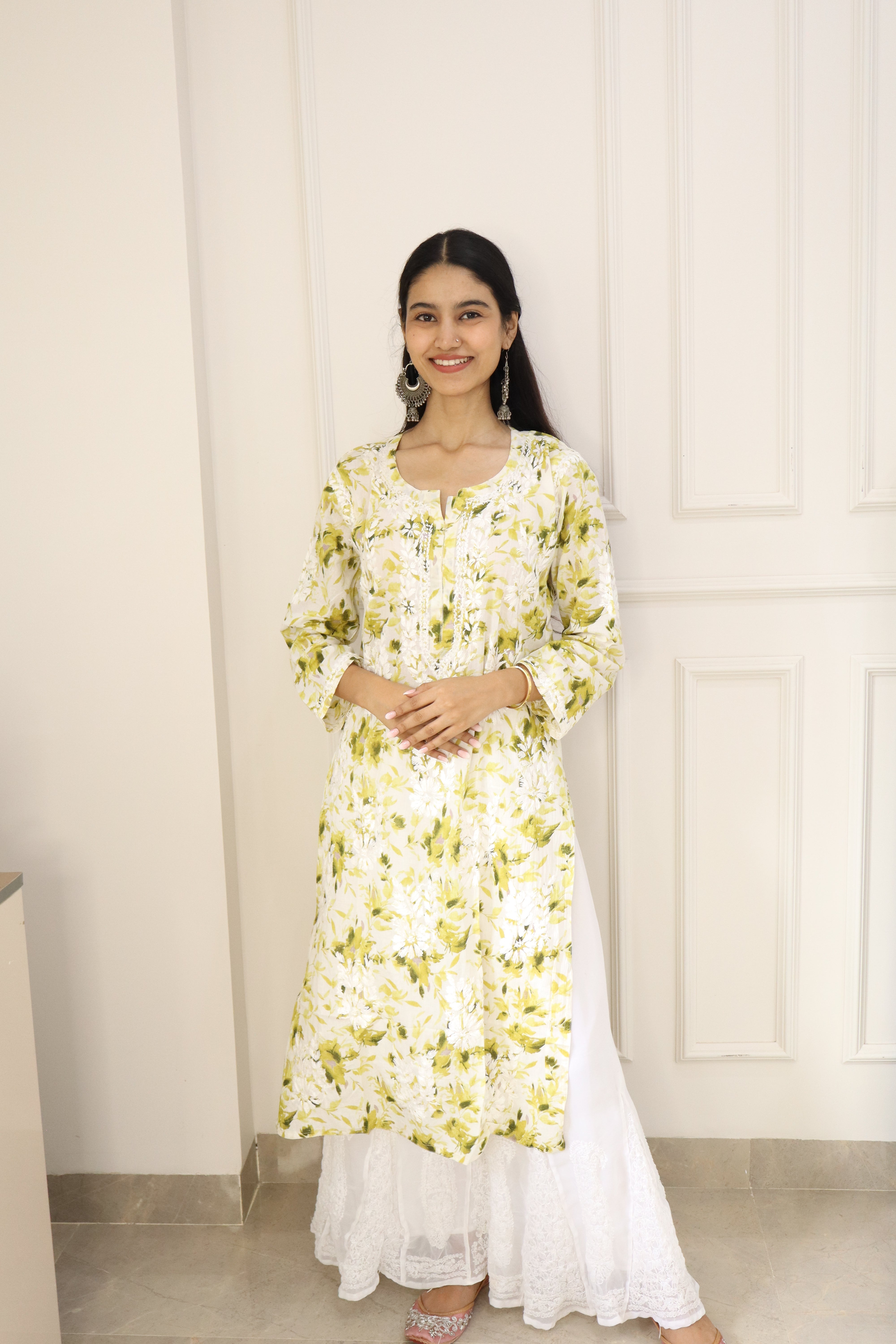 Gorgeous Green Mul mul cotton chikankari kurti