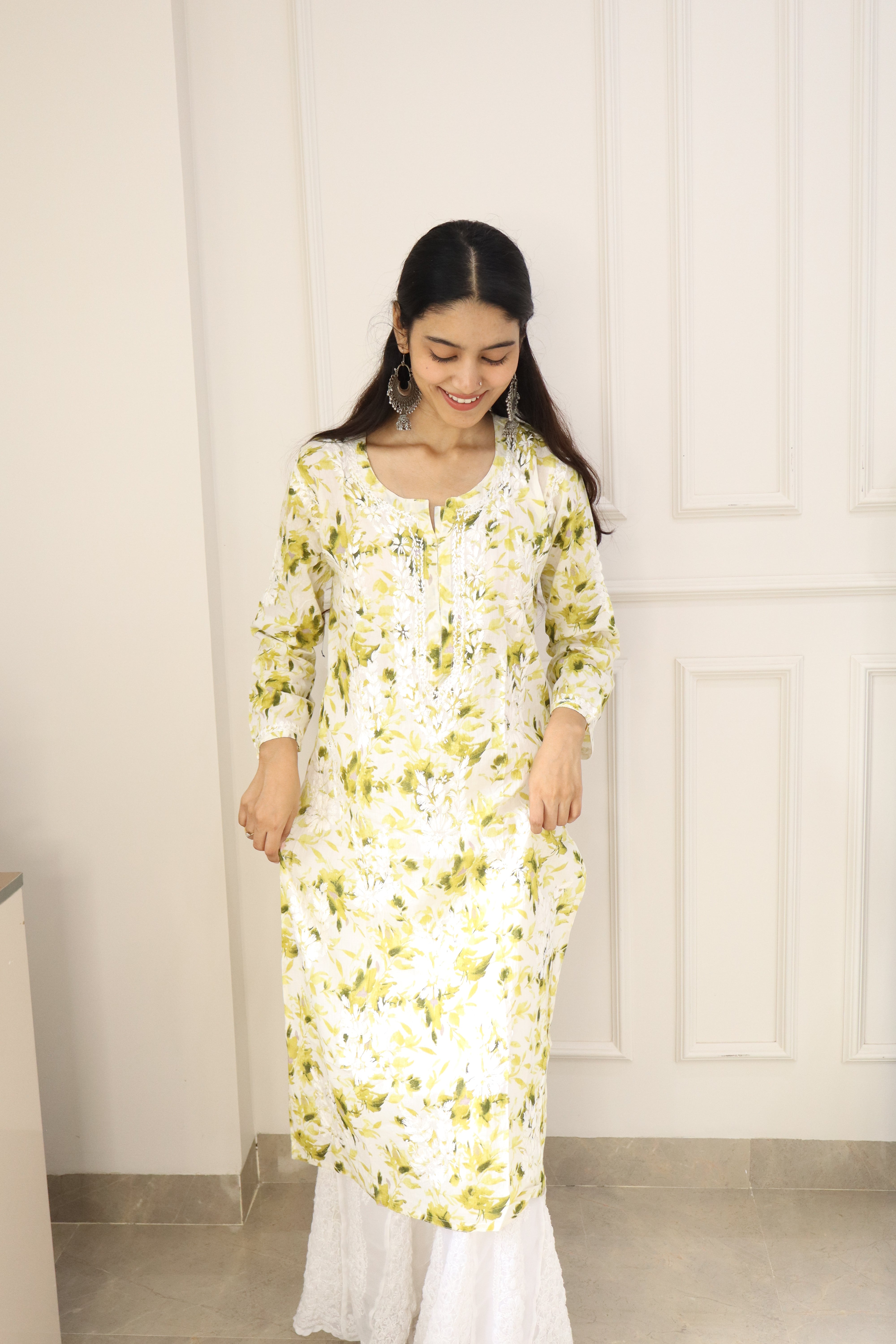 Gorgeous Green Mul mul cotton chikankari kurti