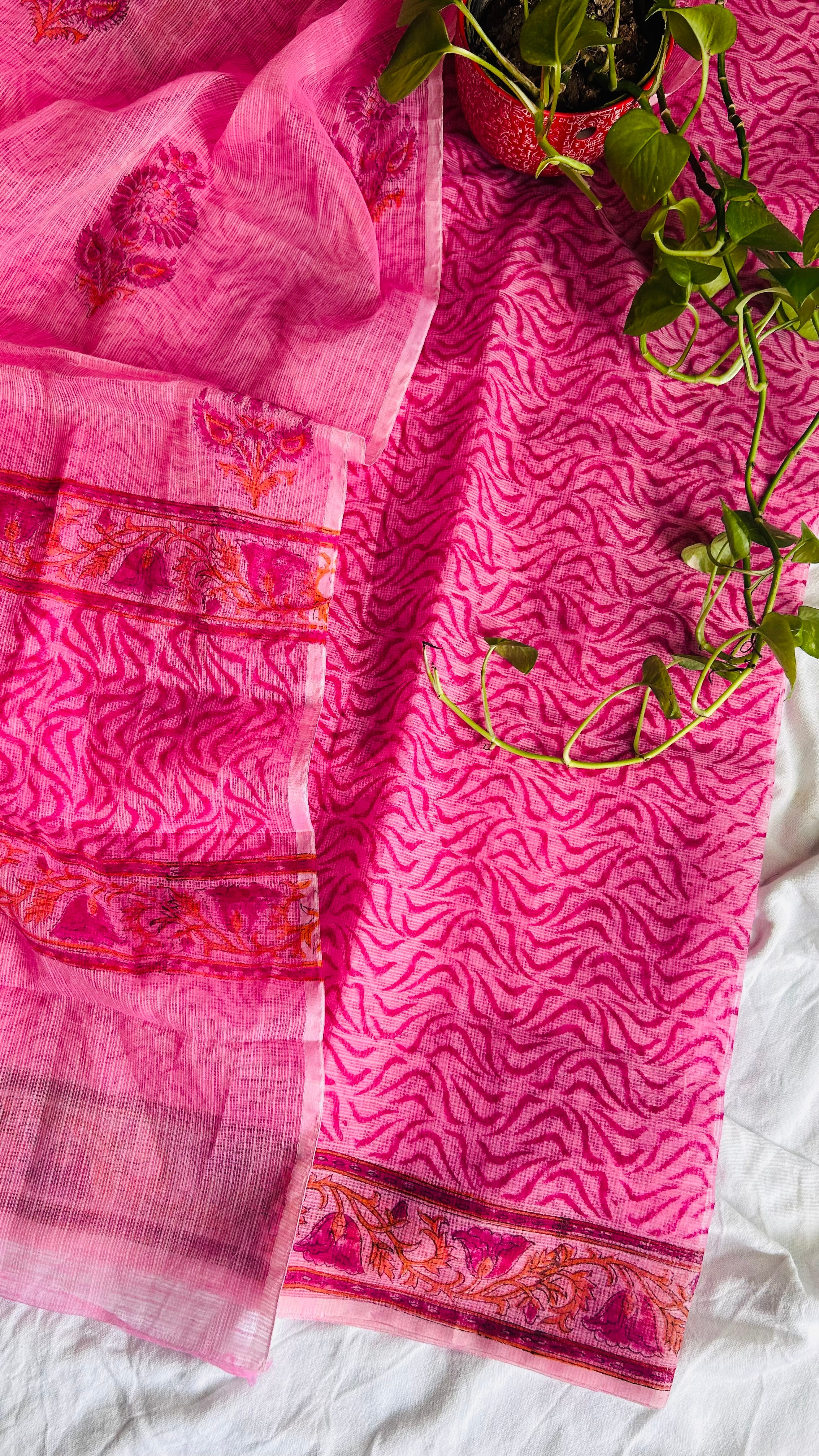 Summer Look Kota Doria Hand Block Print Suit In Pink (unstitched)