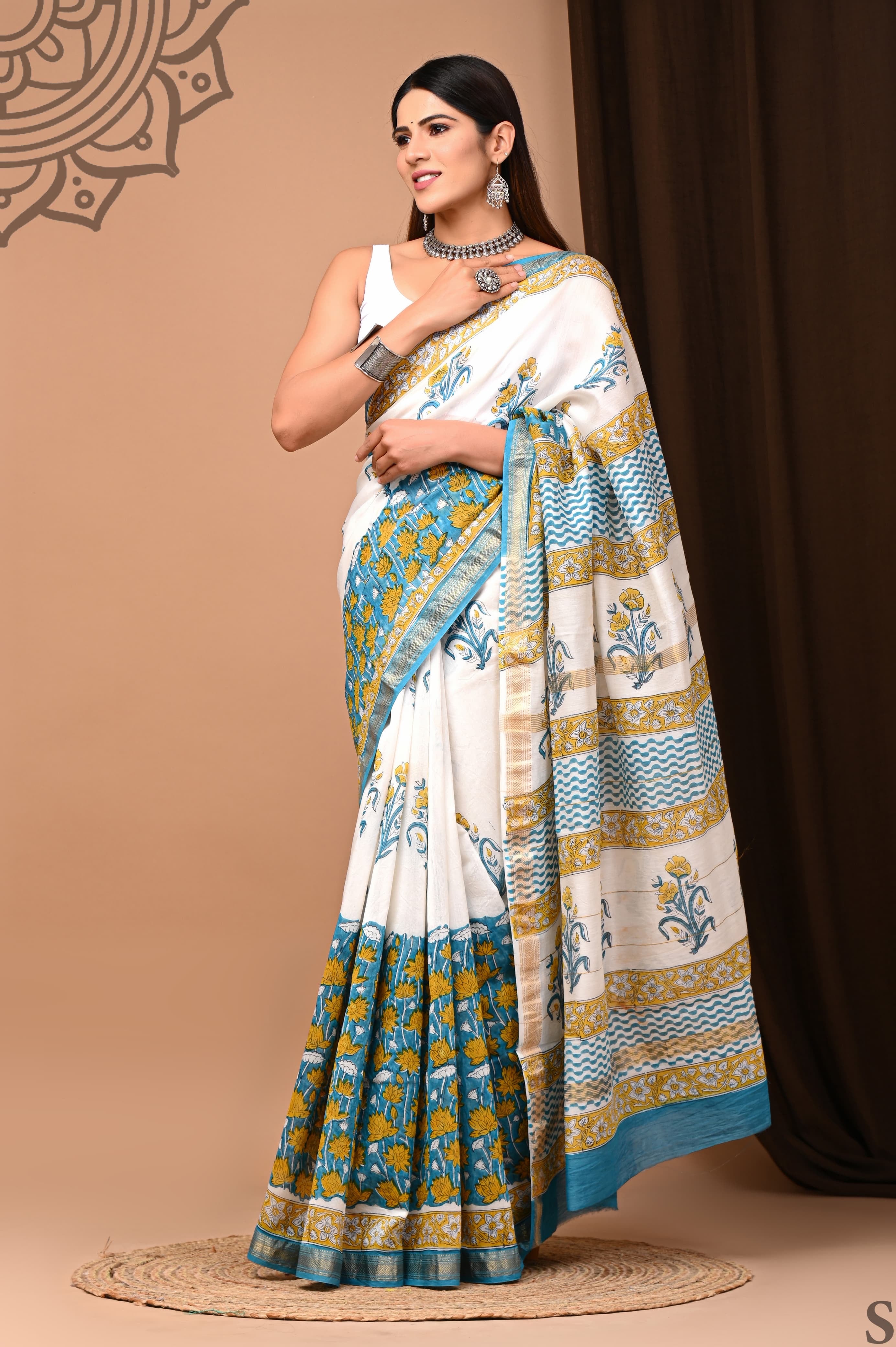 White Maheshwari Bagru Print Saree