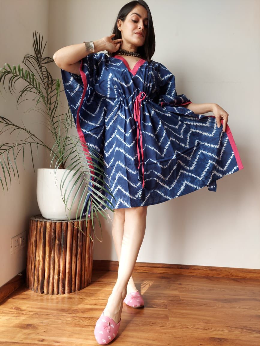 Short Kaftan in Dark Blue