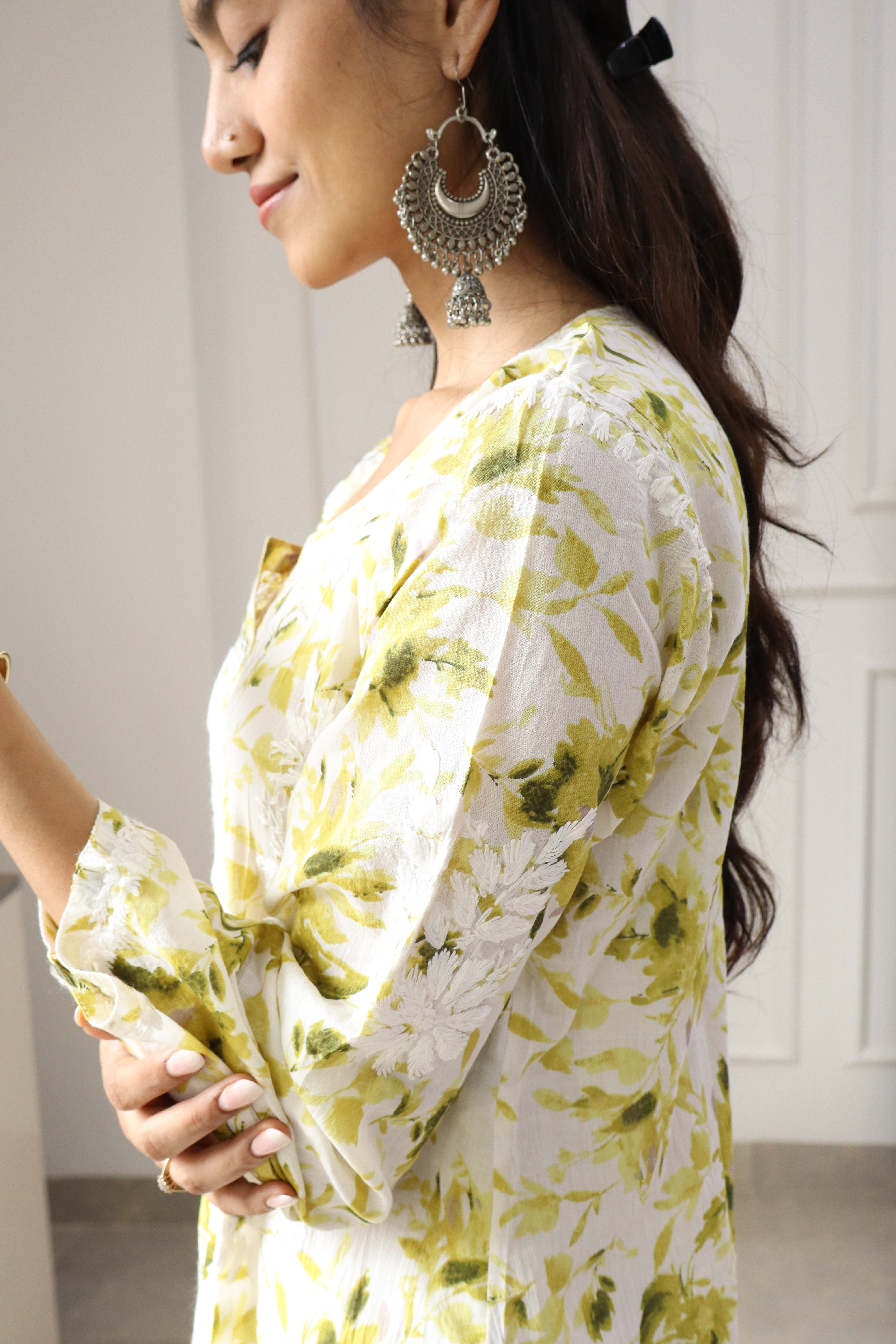 Gorgeous Green Mul mul cotton chikankari kurti