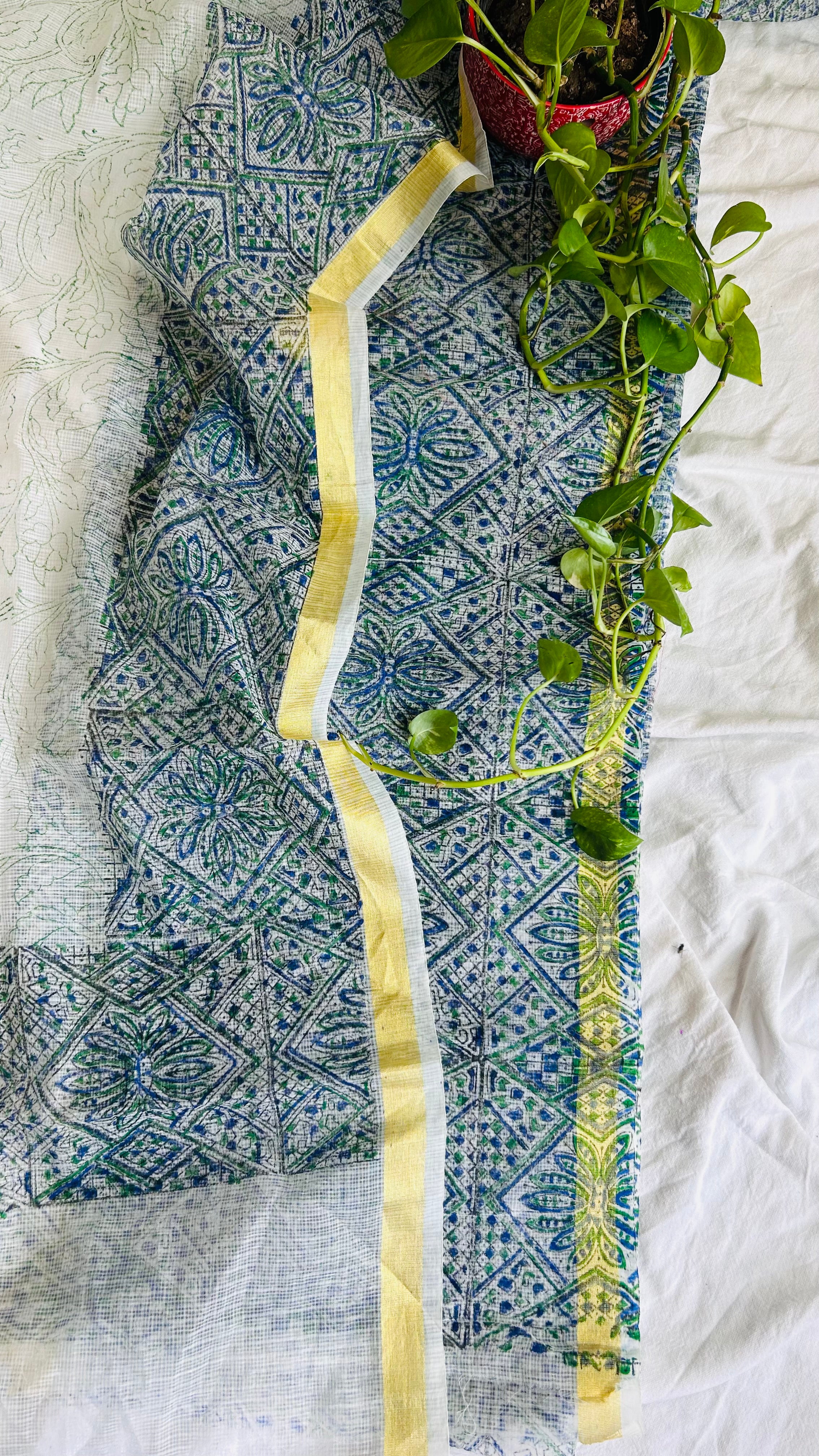 Summer Look Kota Doria Hand Block Print Suit In Off White (unstitched)