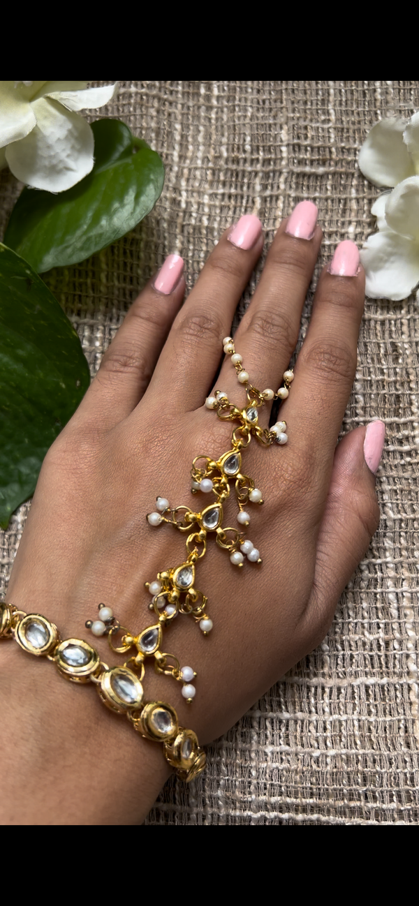 Kundan and Pearl Trendy Hanthfool