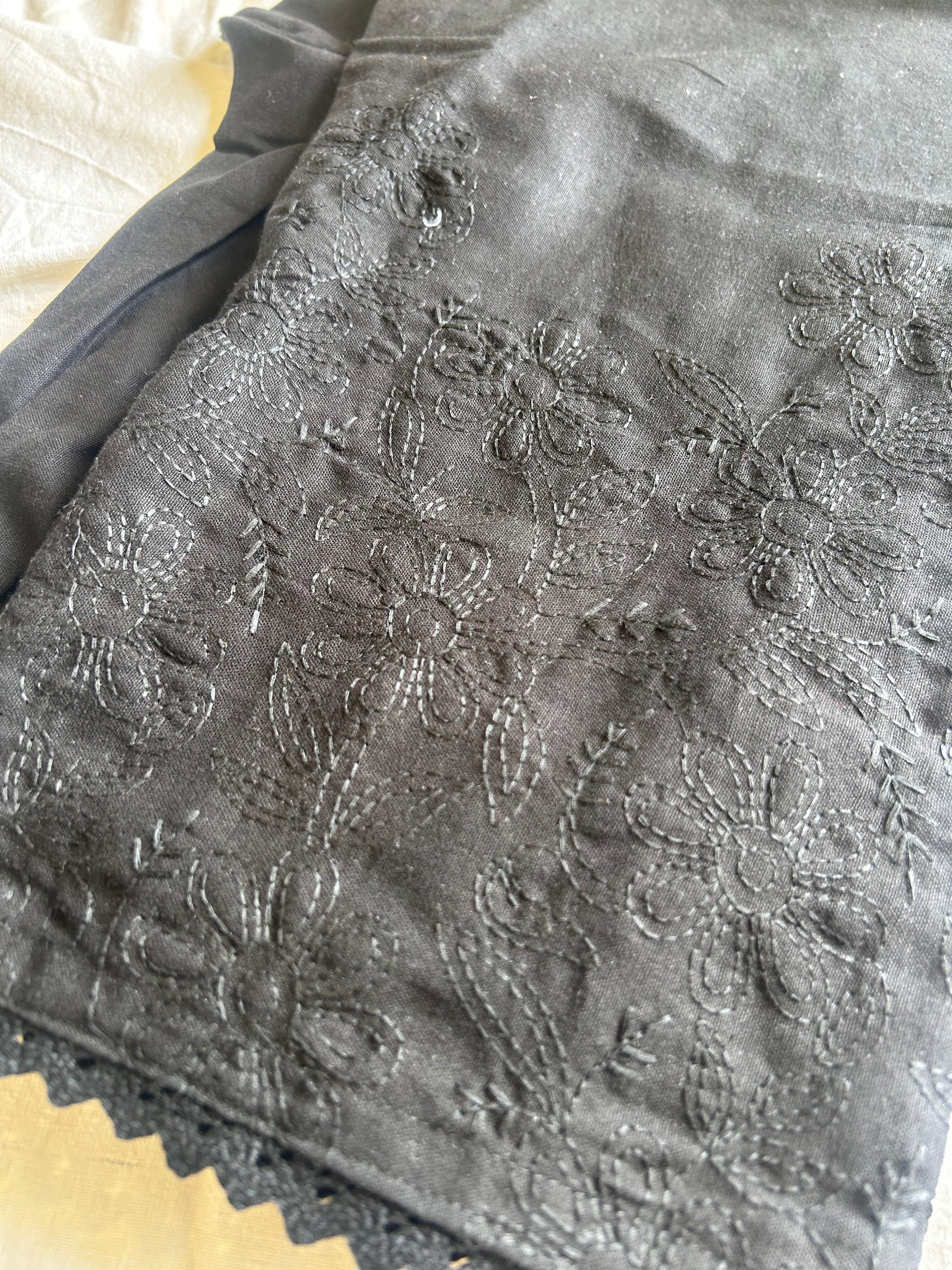 Black Embroidery Straight Pant In Cotton For Women