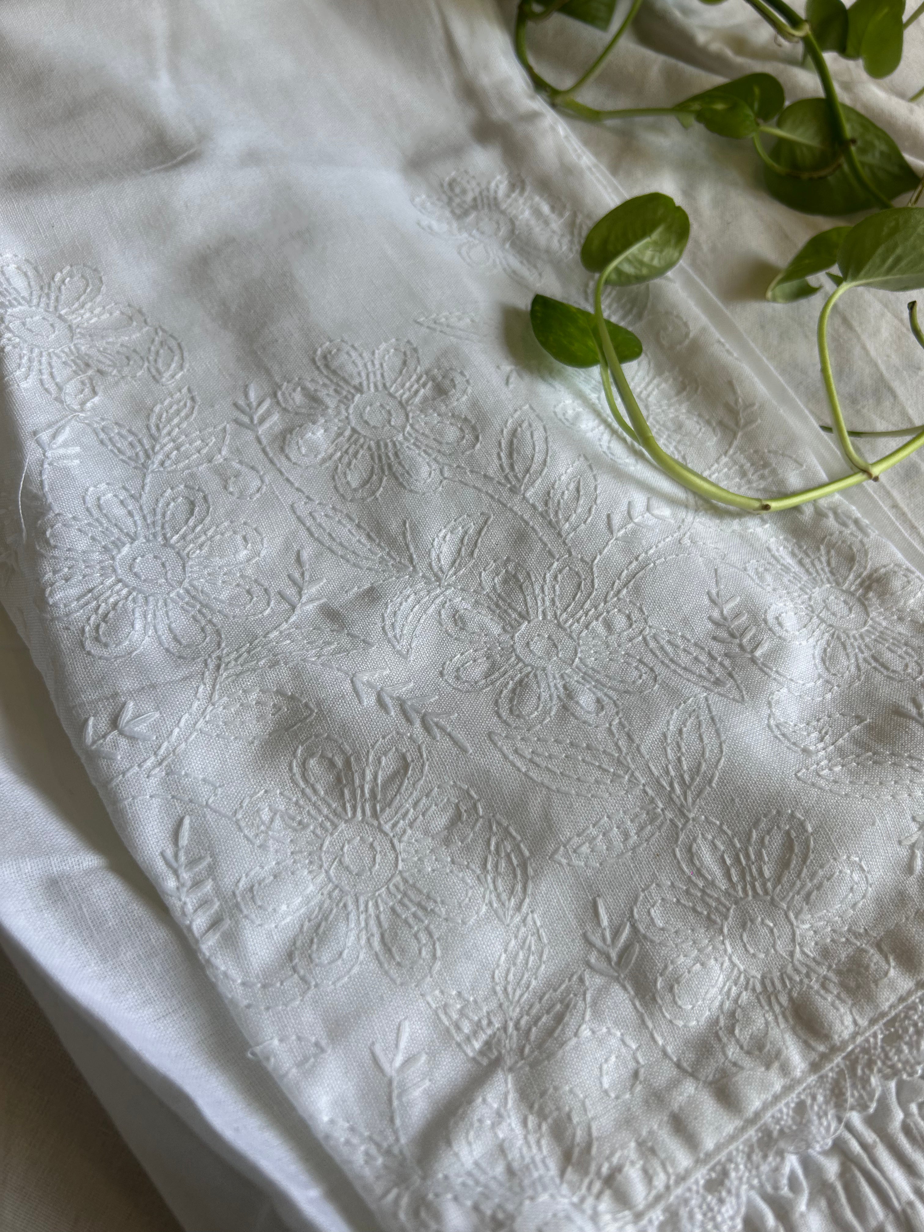 White Embroidery Straight Pant In Cotton For Women
