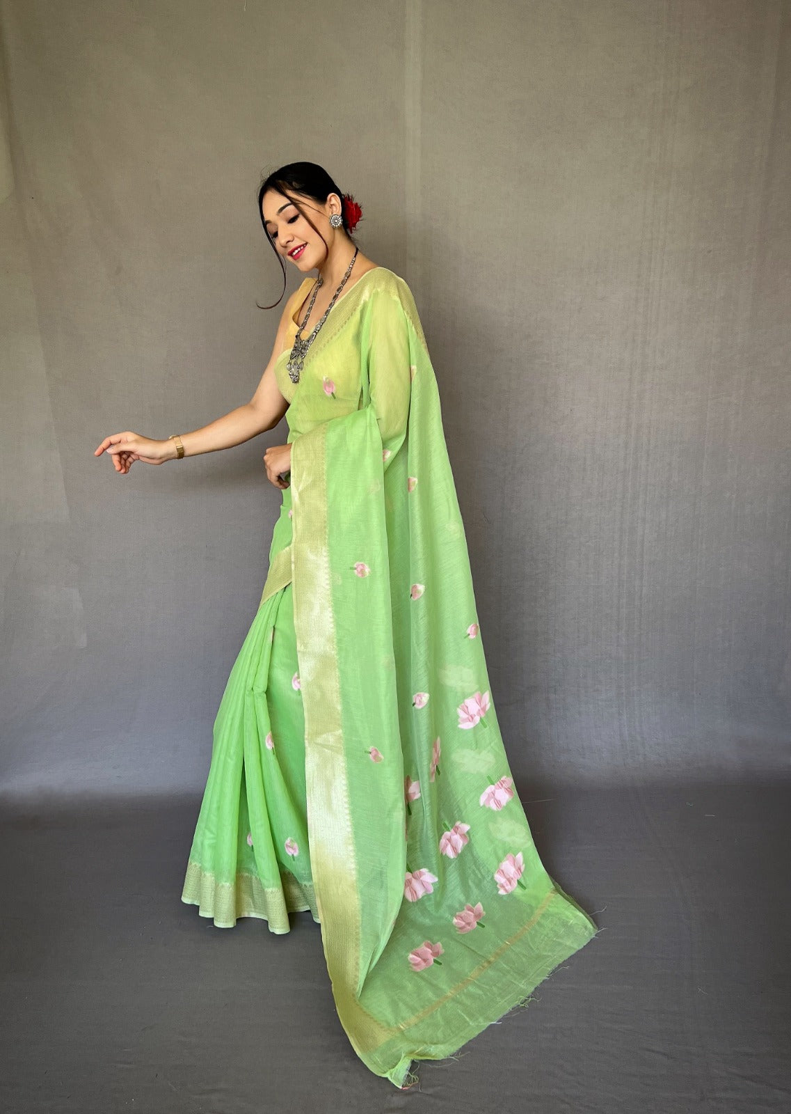 Linen Cotton saree in Green
