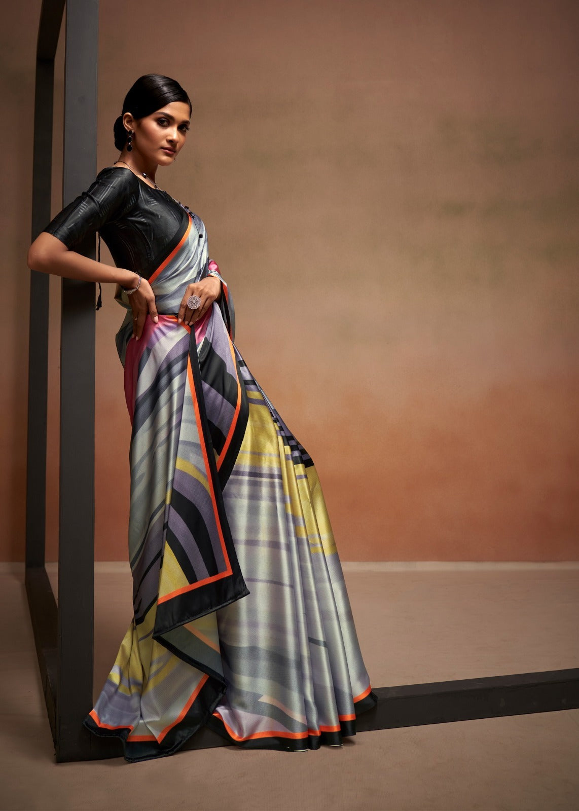 Digital Print Saree In Grey