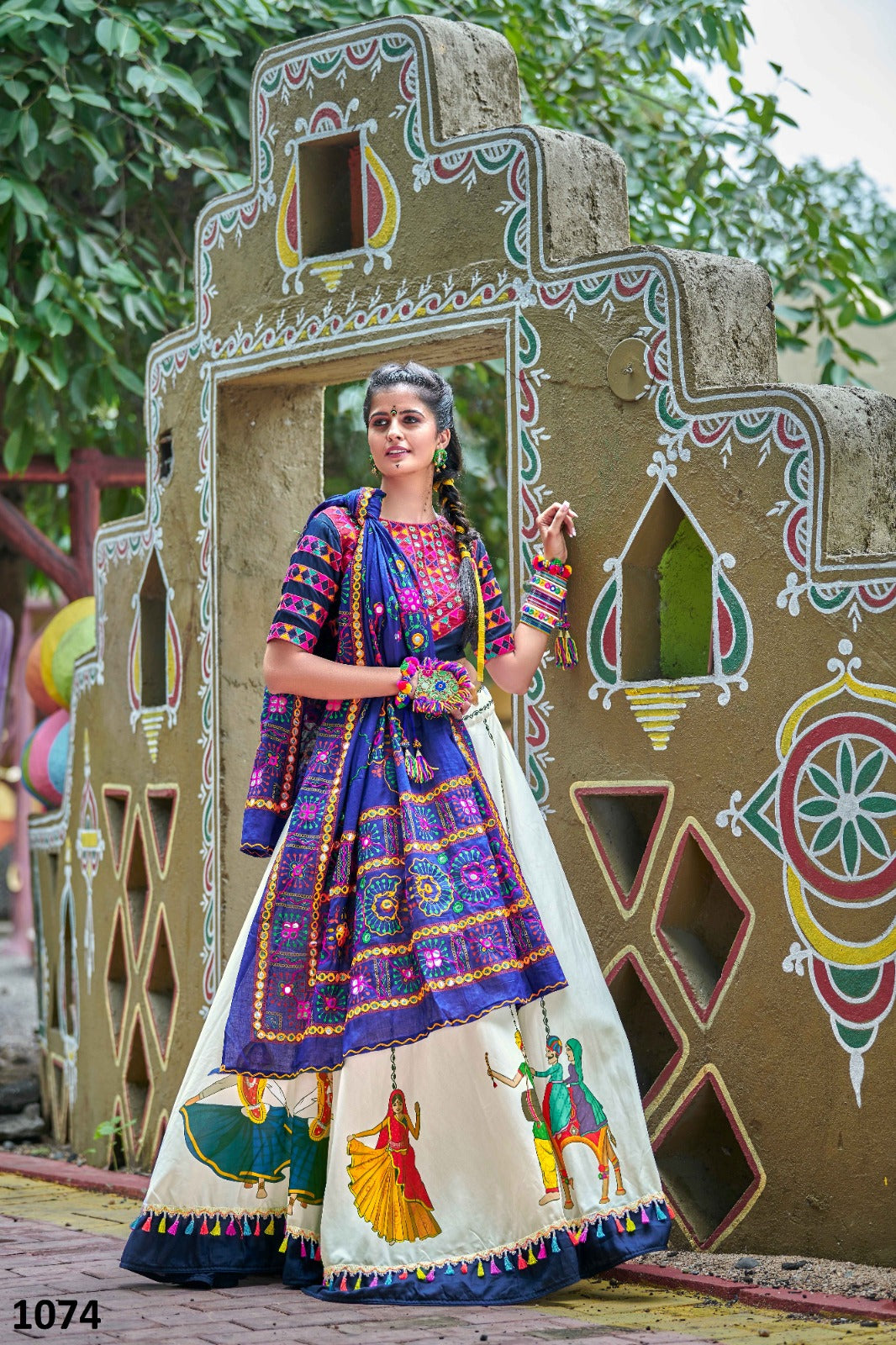 Buy Women Dandiya Dress Navratri Chaniya Choli-Rajasthani Lehenga-Kutch  Embroidered Garba Dandiya Garba Style/Gujarati Style Free Size (Orange and  Blue) Online at desertcartINDIA