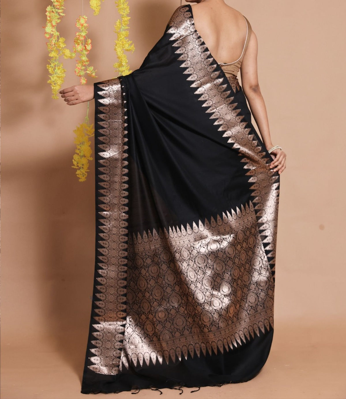 Black Banarasi silk saree online