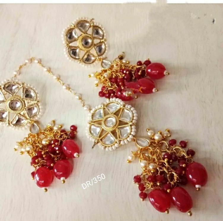 Kundan Mangteeka and Earring set