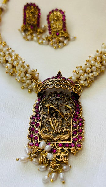 Traditional South Indian temple-style necklace set