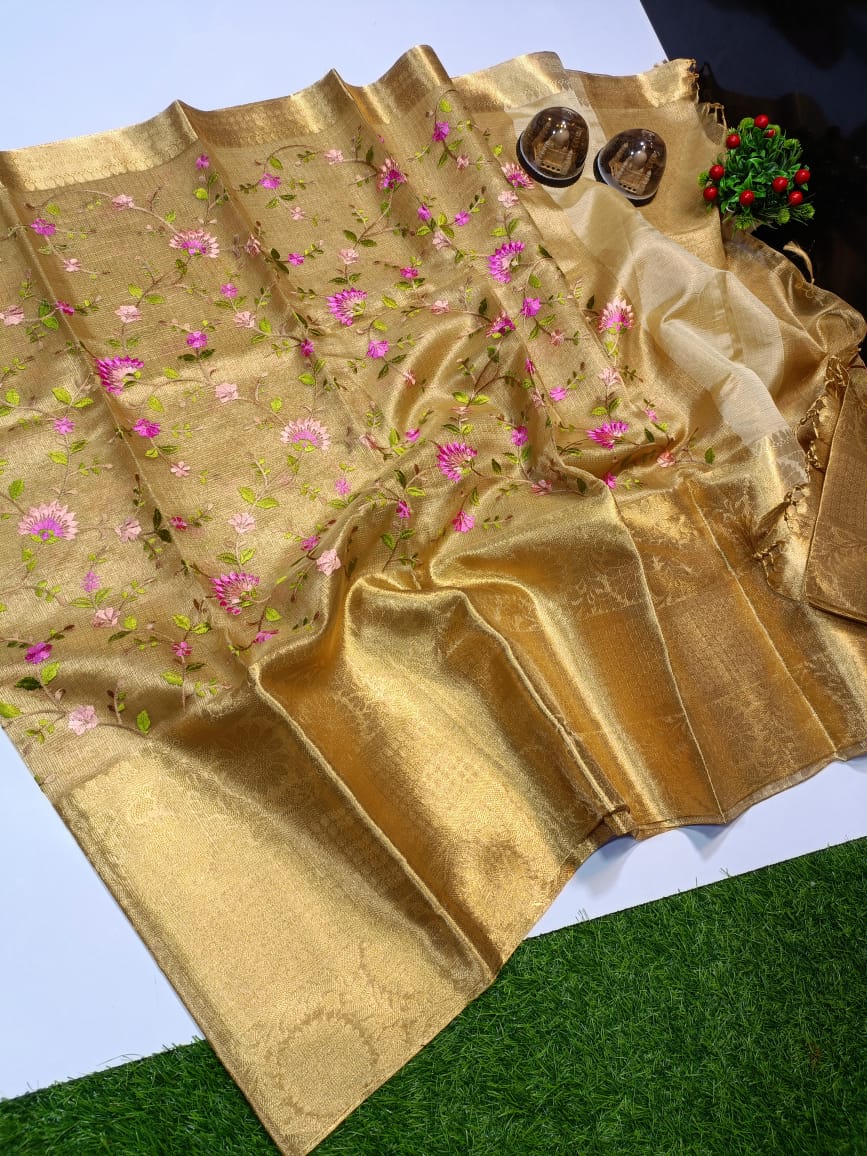 Buy Beautiful Saree in Gold Color in Pure Kanchipuram Handloom Korvai Tissue  Silk Saree With 2gram Zari With Full Body Tissue Weave With Border. Online  in India - Etsy