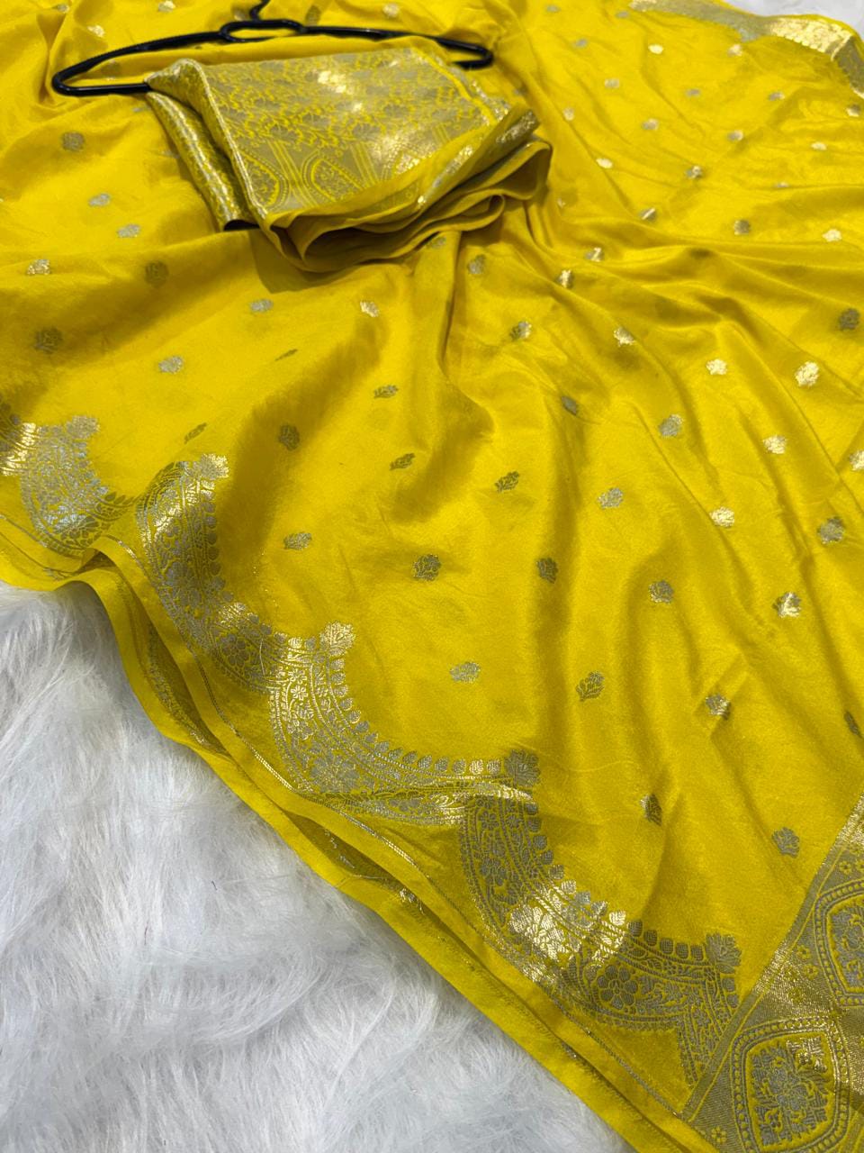 Banarasi Handloom Semi Kathan  Saree In Yellow