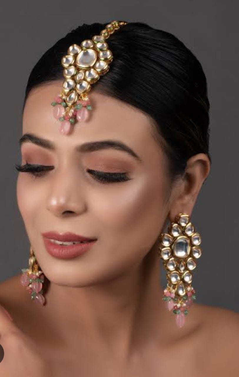 Beautiful Kundan Earring & Mangtika