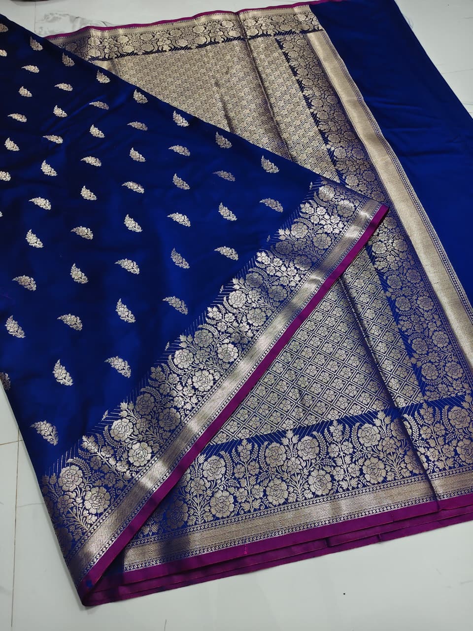 Banarasi Handloom Semi Kathan  Saree In Royal Blue