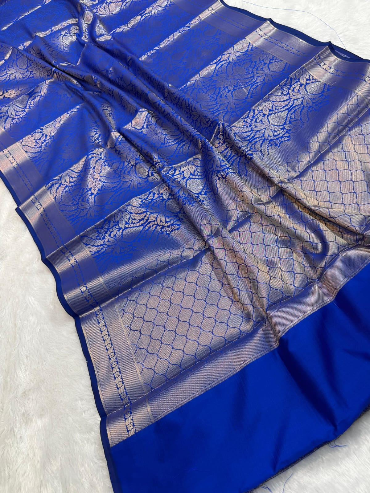 Janhvi Kapoor Inspired Banarasi Semi Mushroom Kathan Silk  Saree In Blue