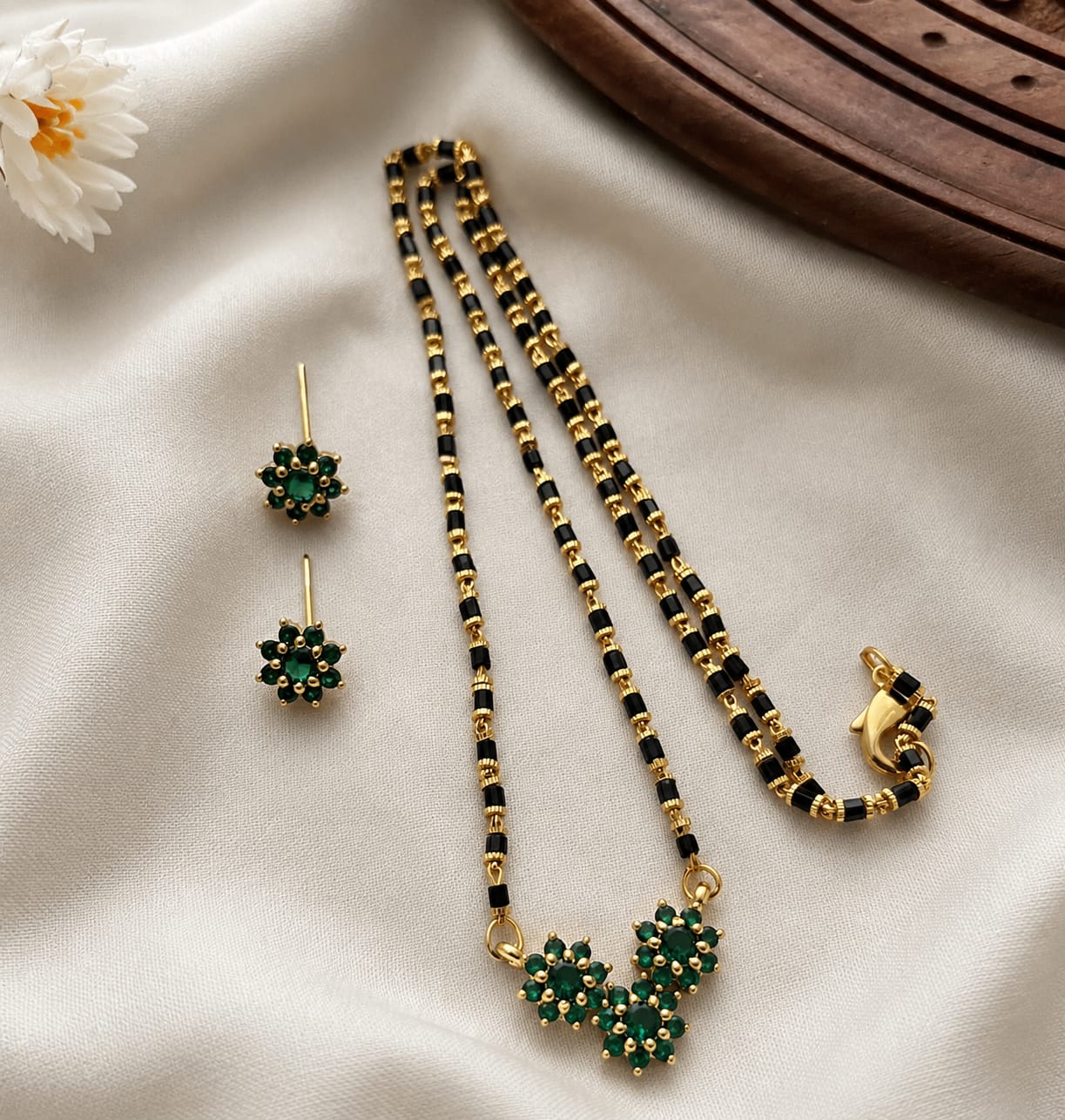 Elegant Green Floral Mangalsutra Set