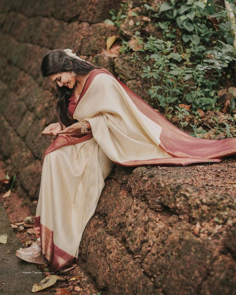 Cream Banarasi Soft Silk Saree With Blouse