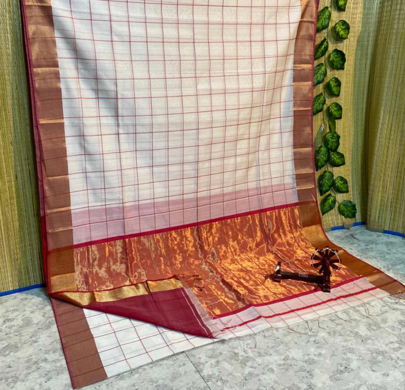 Maheshwari Silk Saree In White